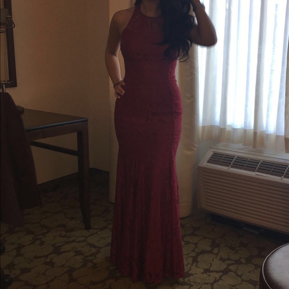 Red dress - Picture 1 of 2
